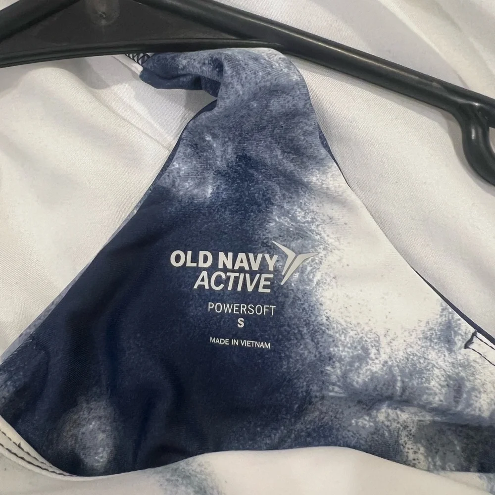 Old Navy Active Tie Dye Powersoft Crop Top - Picture 3 of 3